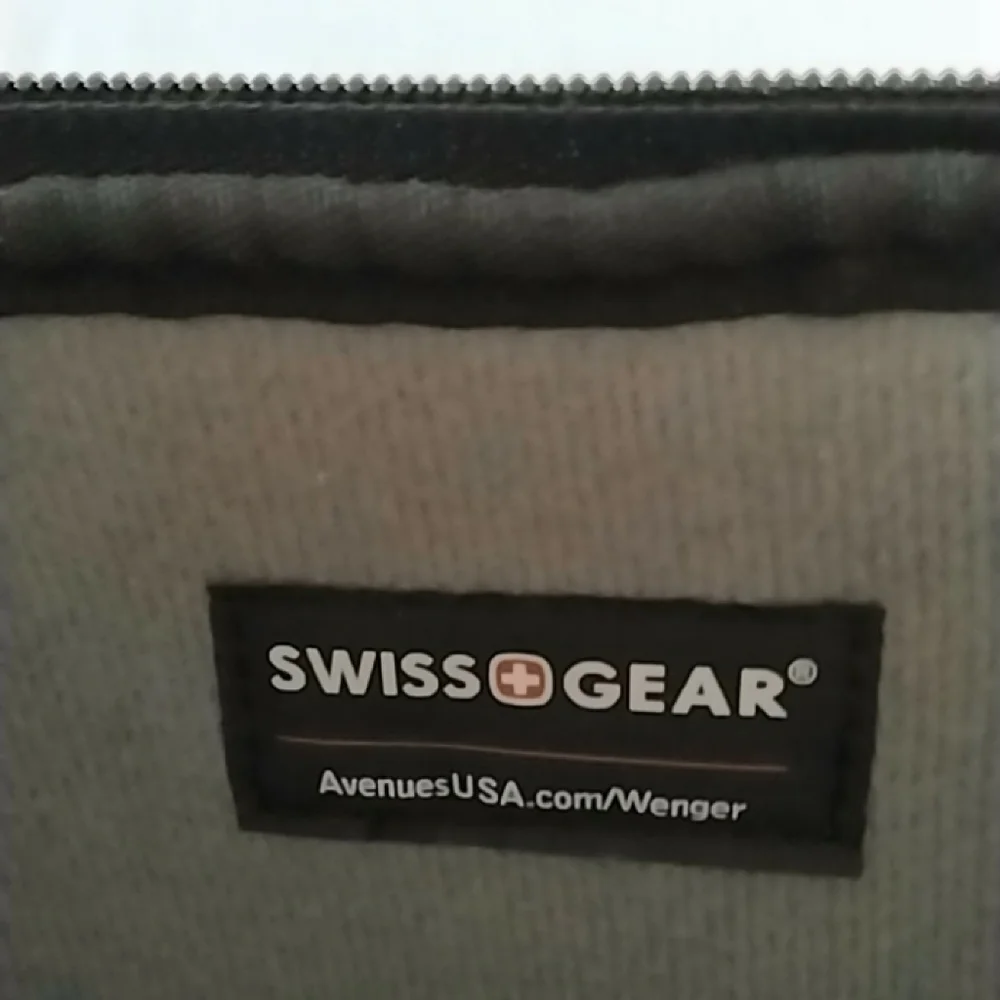 Swiss Gear Wenger 10” Tablet Padded Sleeve